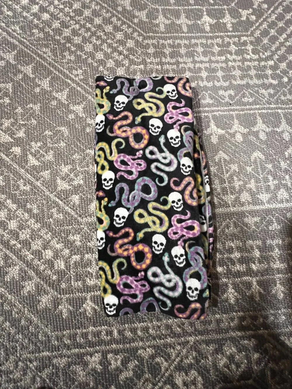 Cynthia rowley curious halloween kitchen towels set of 2 skulls snakes 18x28 NEW